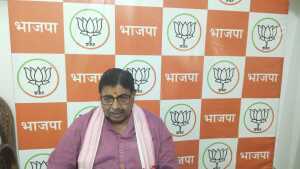 Read more about the article सरिया में पूर्व सांसद ने की प्रेसवार्ता,पार्टी की स्थापना दिवस धूमधाम से मनाने की कार्यकर्ताओं से की अपील