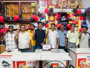 Read more about the article श्री श्याम ट्रेडर्स के प्रोपराइटर को एसीसी कंपनी में झारखंड नवरत्न अवार्डस से किया सम्मानित