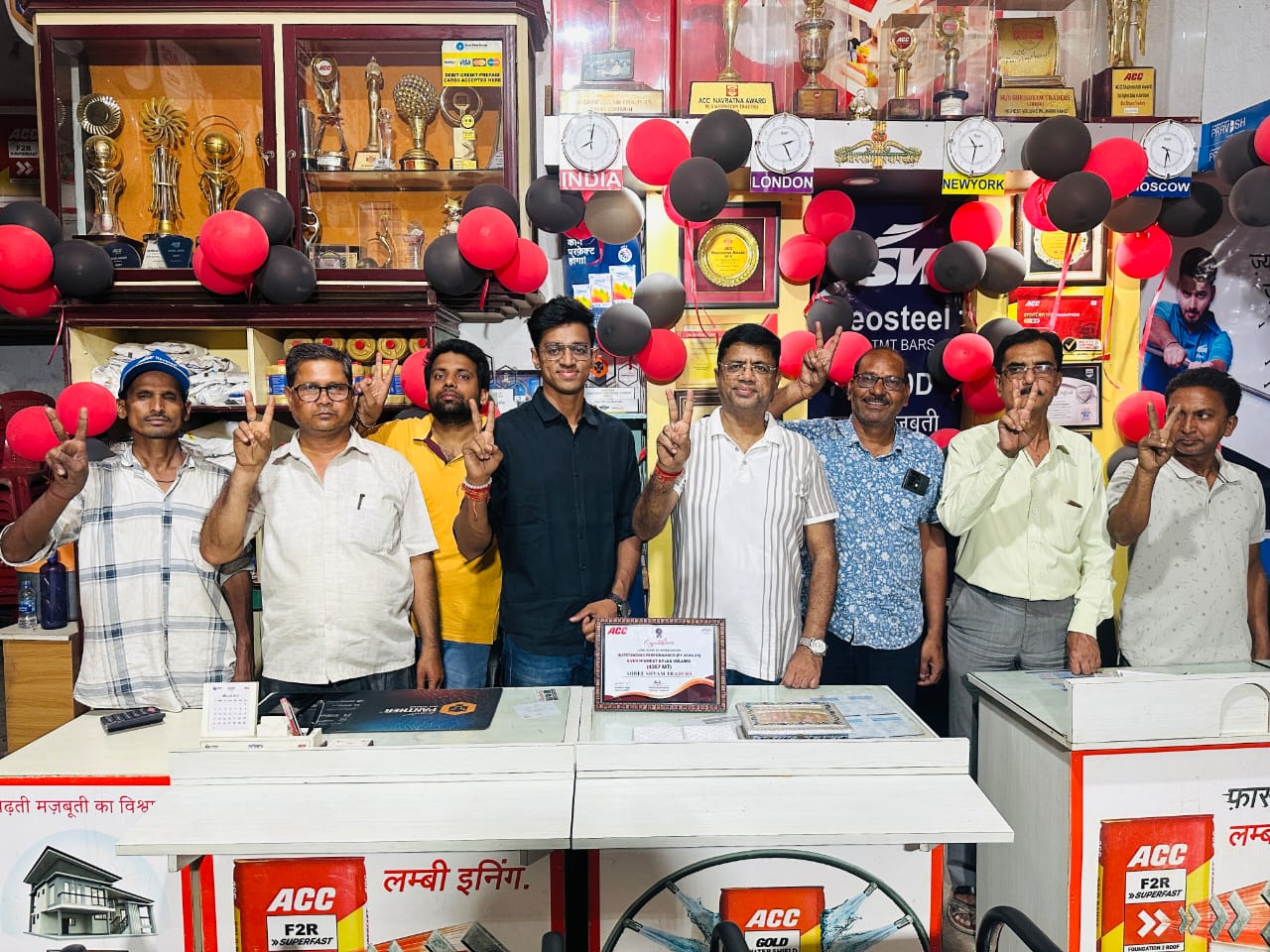 Read more about the article श्री श्याम ट्रेडर्स के प्रोपराइटर को एसीसी कंपनी में झारखंड नवरत्न अवार्डस से किया सम्मानित