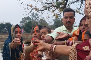 Read more about the article लोक आस्था का चार दिवसीय चैती छठ उदय गामी सूर्य को अर्घ्य देने के साथ संपन्न