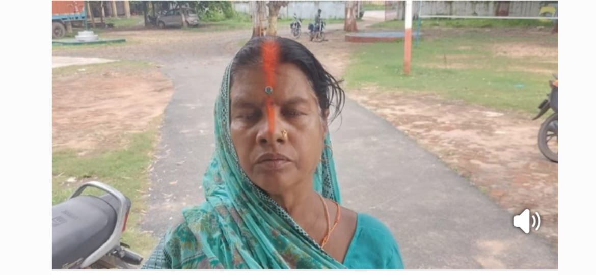 Read more about the article सरिया के राजधाह धाम में पूजा के दौरान सोने की चेन चोरी, सीसीटीवी में कैद हुई वारदात, एक महिला हिरासत में